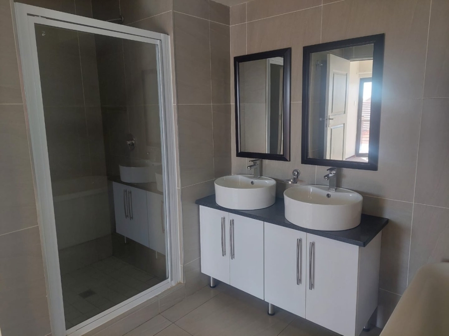 3 Bedroom Property for Sale in Wild Olive Estate Free State